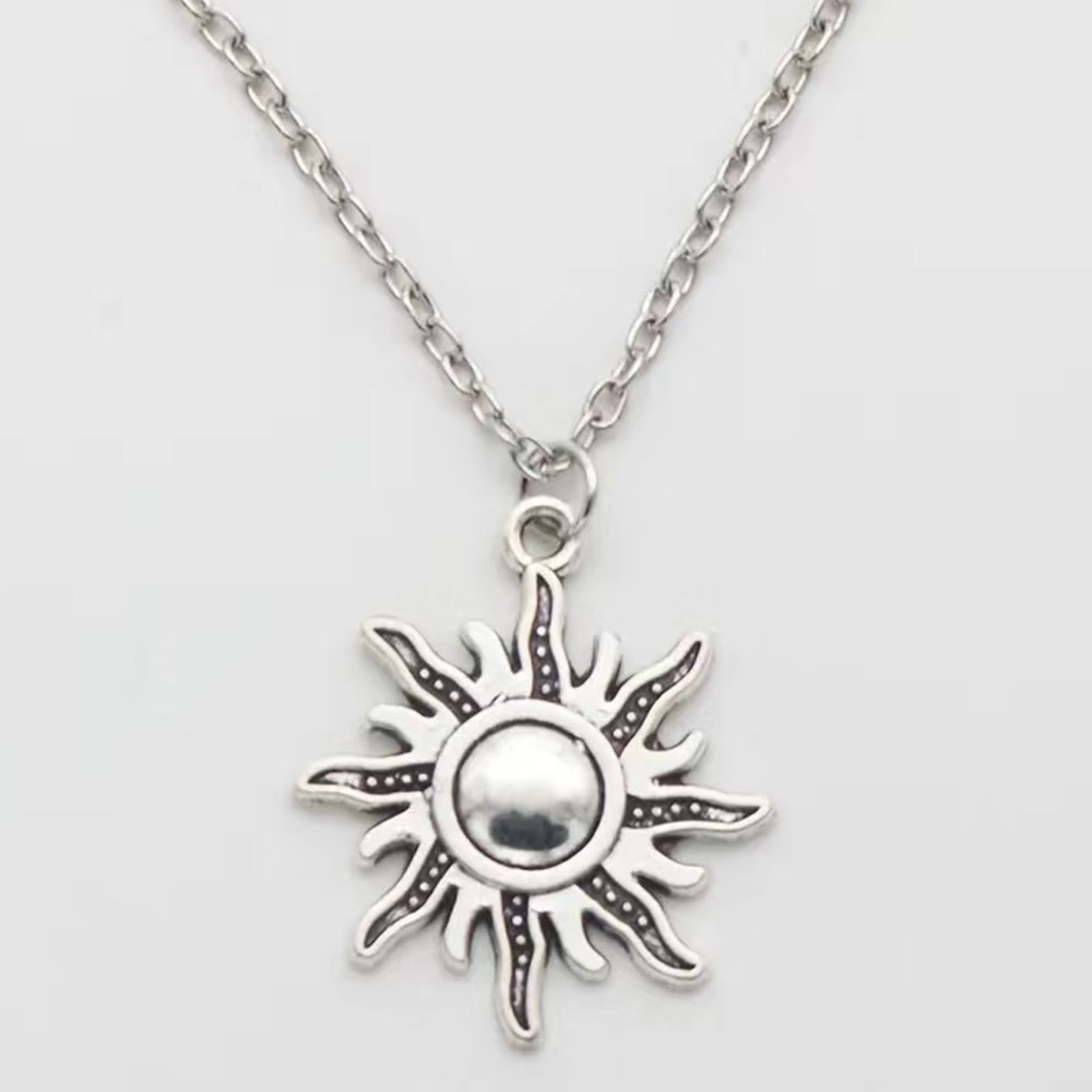 Moon and sun necklace set - Picture 9 of 9